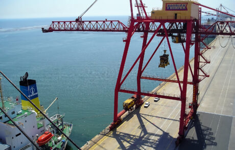 Crane Inspection_upscayl_2x_remacri Project Management and Construction - Practical Engineering - https://pracengstg.vesanique.com/capabilities/project-management-and-construction/